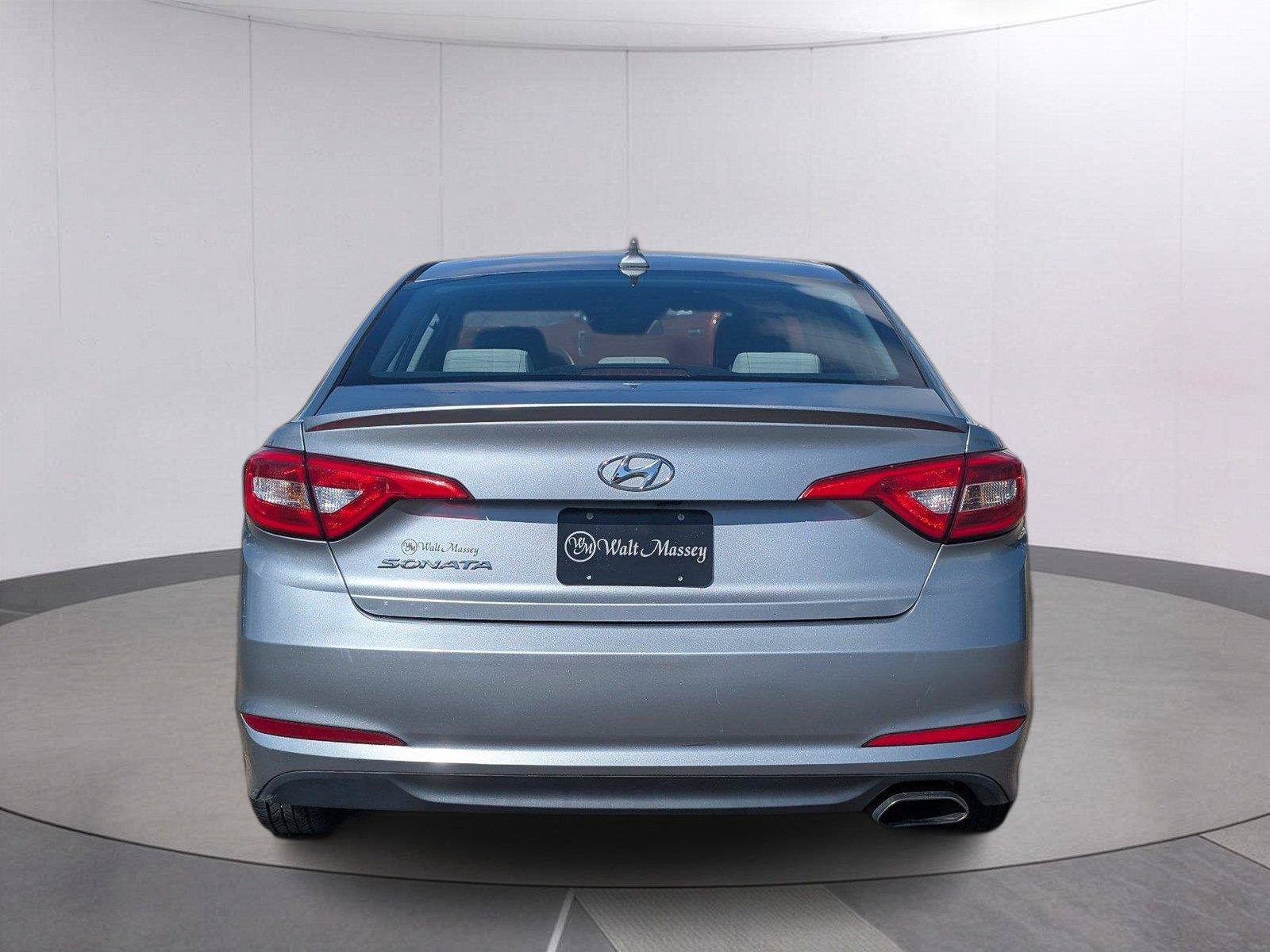 Used 2016 Hyundai Sonata SE FWD image 4