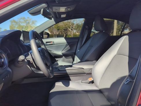 Used 2025 Lexus IS 350 F Sport image 16