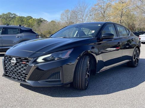 Used 2024 Nissan Altima 2.5 SR image 7