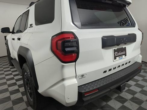 Used 2025 Toyota 4Runner TRD Off-Road Premium w/ Tow Technology Package AWD/4WD image 2