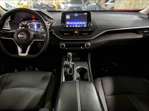 Used 2022 Nissan Altima 2.5 SV image 16