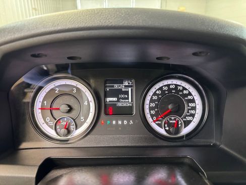 Used 2015 RAM 2500 Tradesman w/ Chrome Appearance Group image 28