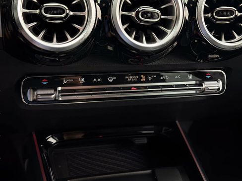 Used 2023 Mercedes-Benz EQB 300 4MATIC w/ Exclusive Package image 15