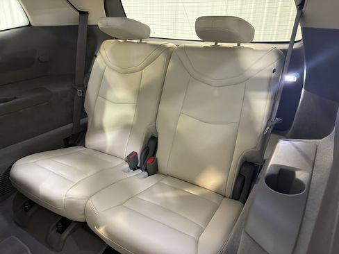 Used 2023 Cadillac XT6 Premium Luxury FWD image 11