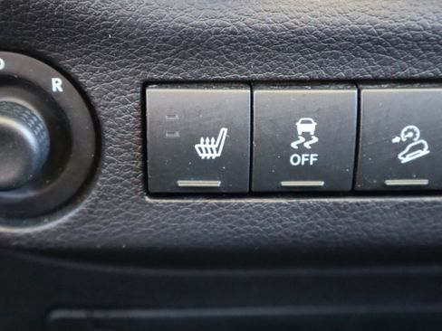 Used 2017 Jeep Wrangler Unlimited Sahara w/ Connectivity Group AWD/4WD image 20
