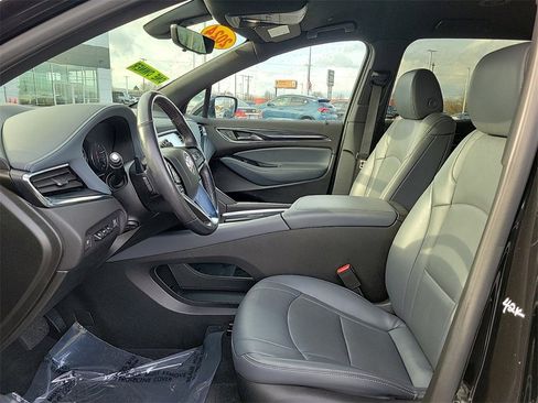Used 2024 Buick Enclave Premium image 16