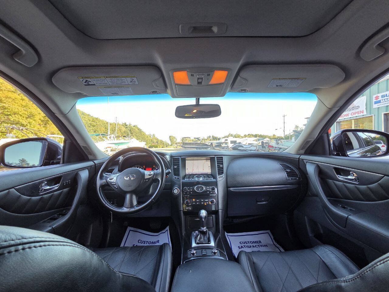 Used 2011 INFINITI FX35 AWD w/ Premium Pkg image 22