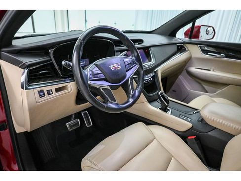 Used 2019 Cadillac XT5 AWD image 9