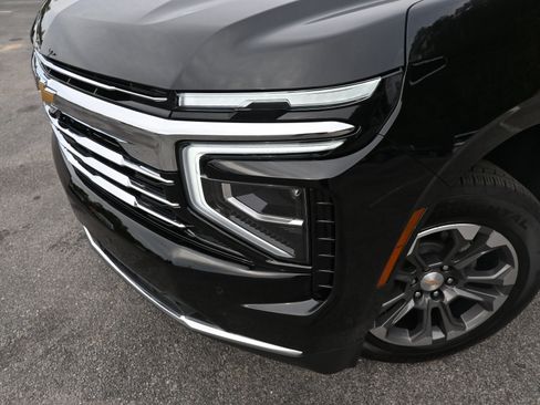 Used 2025 Chevrolet Tahoe LT w/ Comfort Package image 13