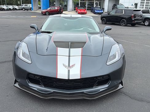 Used 2019 Chevrolet Corvette Z06 RWD image 2