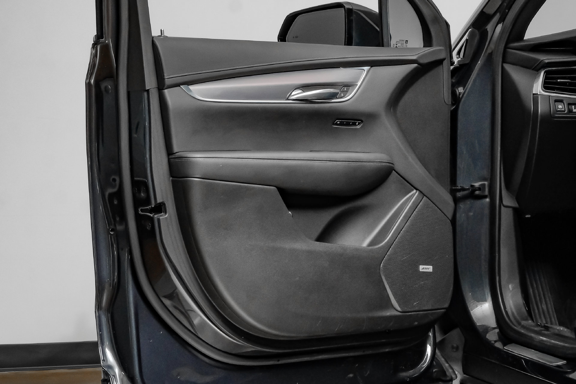 Used 2023 Cadillac XT6 Luxury FWD image 46