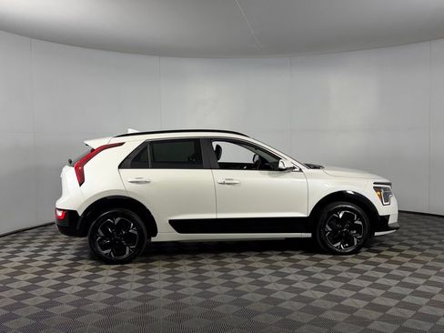Used 2025 Kia Niro Wind FWD image 5