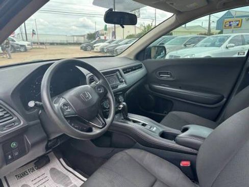 Used 2019 Honda HR-V LX image 21