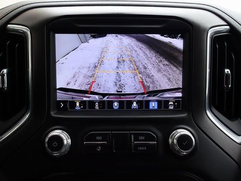 Used 2023 GMC Sierra 3500 AT4 w/ AT4 Preferred Package image 9