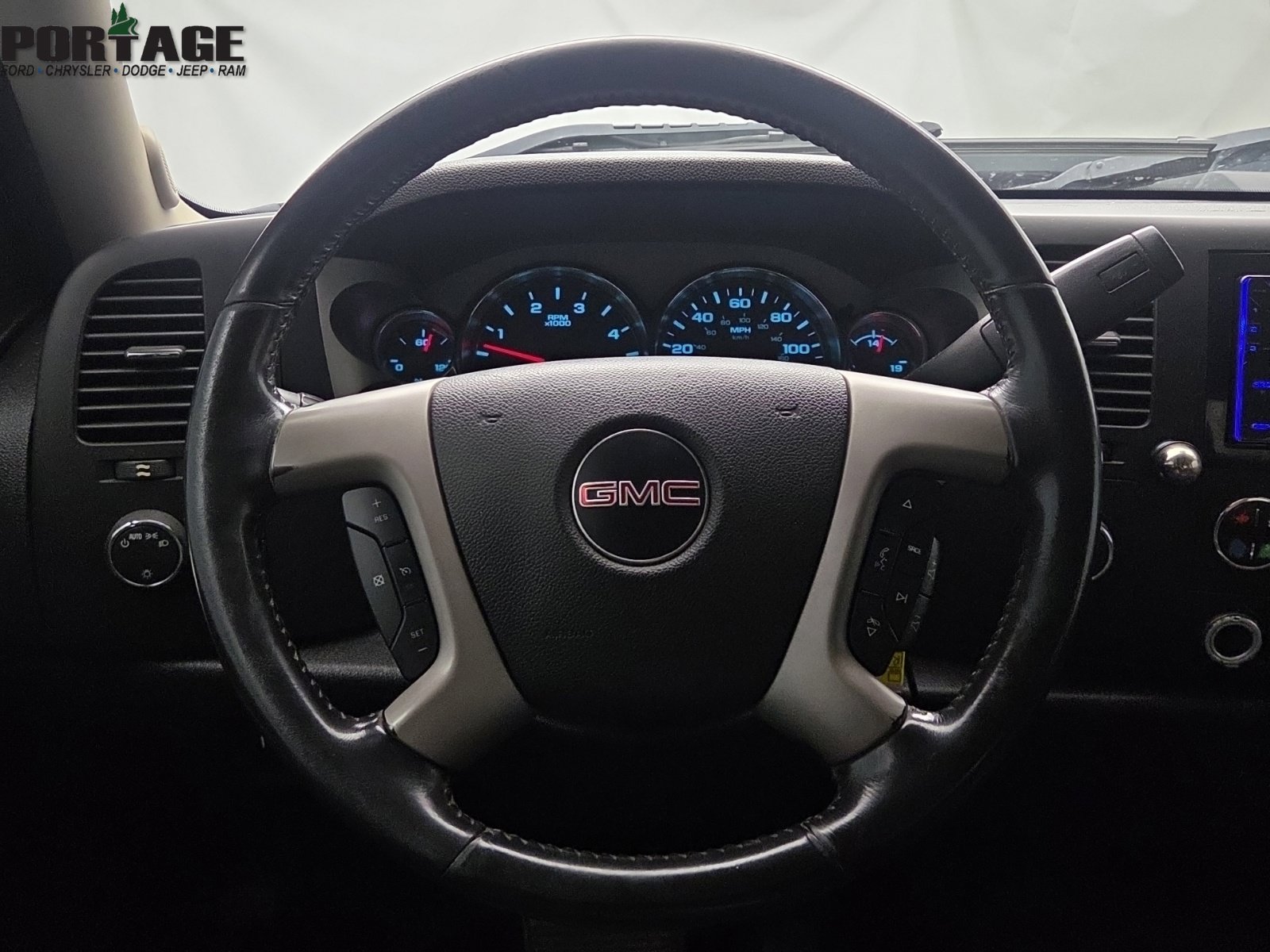 Used 2012 GMC Sierra 2500 SLE w/ SLE Preferred Package AWD/4WD image 22