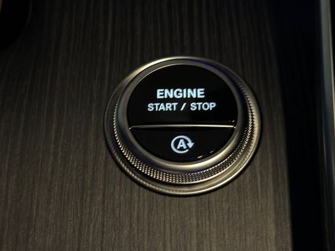 New 2026 Mercedes-Benz C 43 AMG 4MATIC Sedan image 21