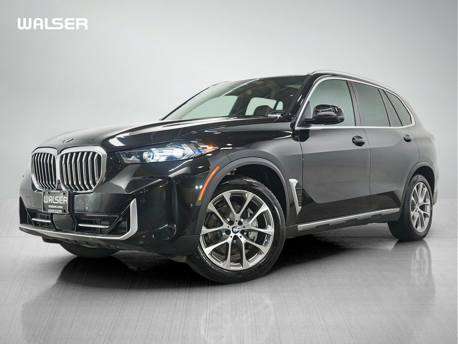 Used 2024 BMW X5 xDrive40i AWD/4WD image 1