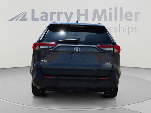 Used 2025 Toyota RAV4 XLE AWD/4WD image 4