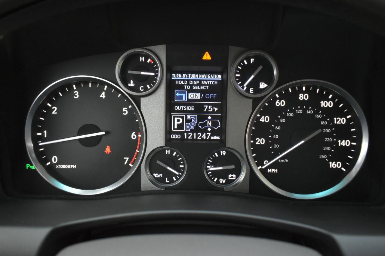 Used 2013 Lexus LX 570 4WD w/ Luxury Pkg image 15