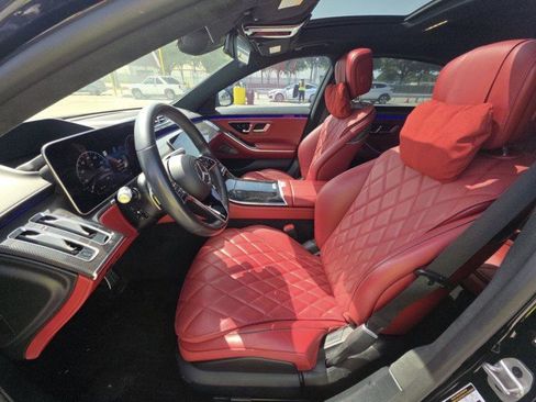 Used 2023 Mercedes-Benz S 580e 4MATIC Sedan image 3