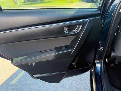 Used 2018 Toyota Corolla LE image 18