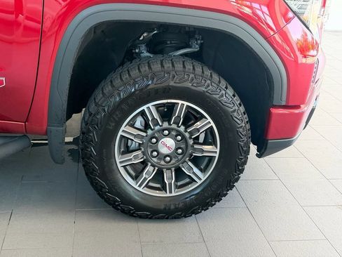 Used 2026 GMC Sierra 1500 AT4 w/ AT4 Premium Package AWD/4WD image 9