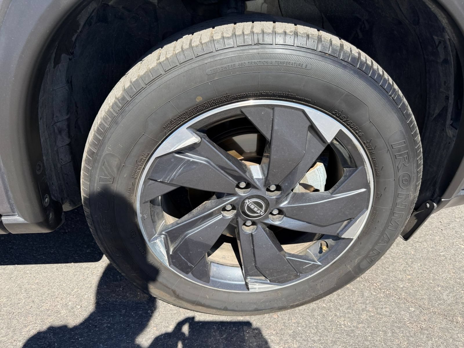 Used 2025 Nissan Rogue SV FWD image 30