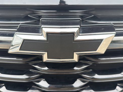 Used 2024 Chevrolet Trax RS image 40