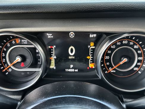 Used 2021 Jeep Gladiator Sport AWD/4WD image 15