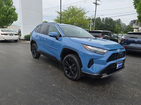 Used 2024 Toyota RAV4 SE w/ Weather Package AWD/4WD image 10