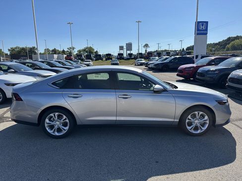New 2025 Honda Accord LX image 8