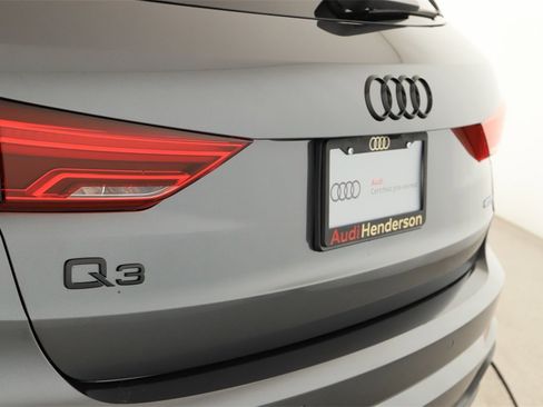 Certified 2025 Audi Q3 2.0T Premium Plus w/ Premium Plus Package image 31