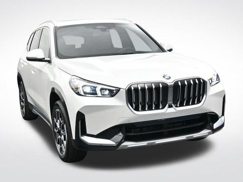 New 2026 BMW X1 xDrive28i w/ Technology Package AWD/4WD image 11