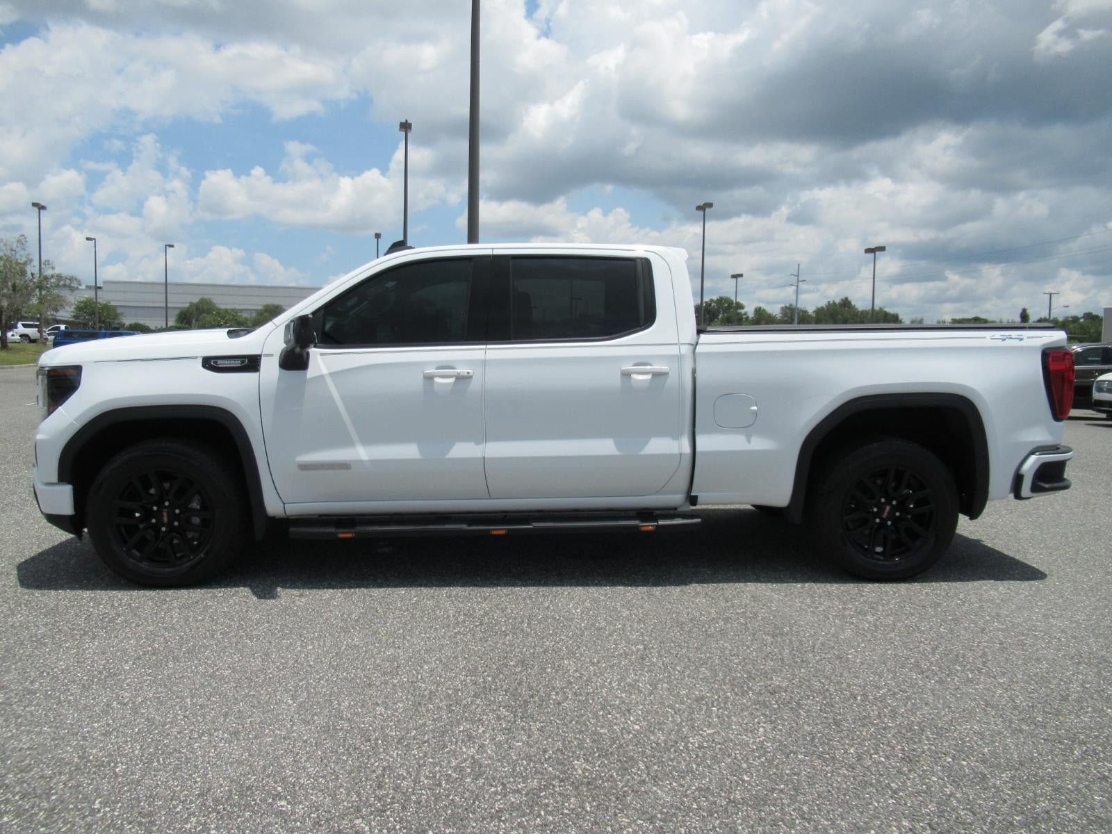 Used 2025 GMC Sierra 1500 Elevation w/ Elevation Premium Package AWD/4WD image 4