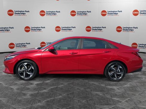 Certified 2023 Hyundai Elantra SEL w/ Convenience Package FWD image 4