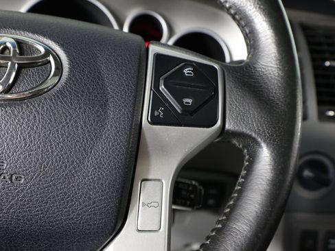 Used 2015 Toyota Sequoia Platinum AWD/4WD image 38