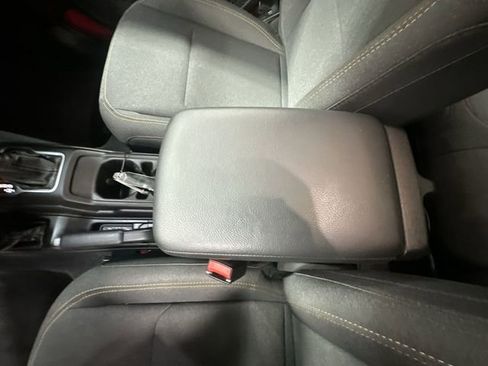 Used 2024 Jeep Gladiator Sport image 22