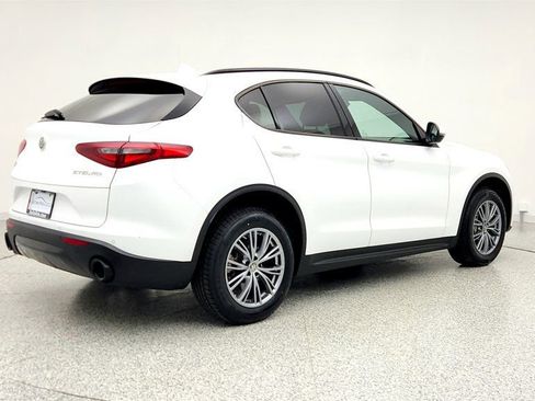 Used 2022 Alfa Romeo Stelvio Sprint image 5