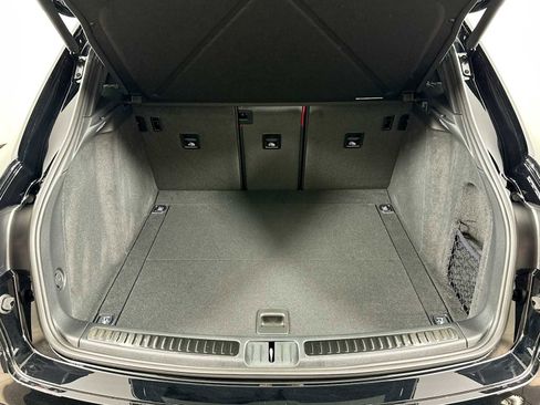 New 2025 Porsche Macan image 27