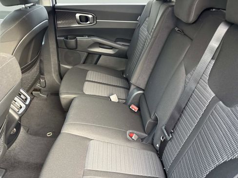 New 2026 Kia Sorento LX FWD image 17