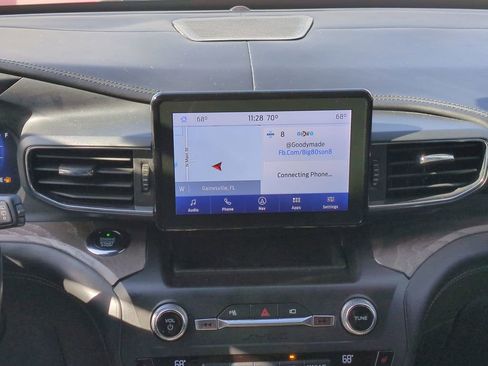 Used 2020 Ford Explorer Platinum image 17