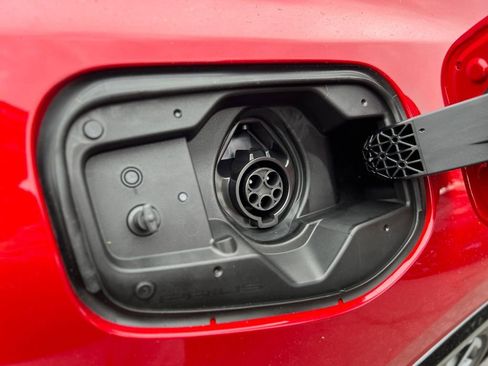 New 2026 Toyota Prius Plug-In Hybrid image 8