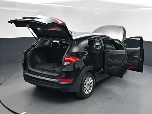 Used 2016 Hyundai Tucson SE w/ Option Group 02 image 17