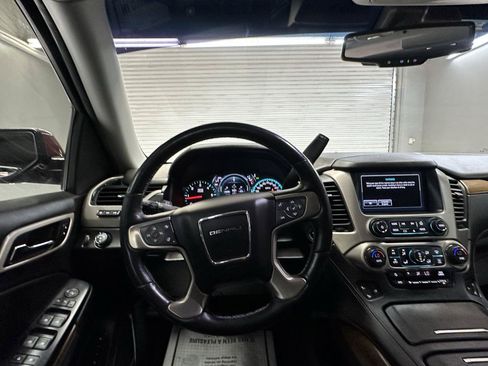Used 2019 GMC Yukon Denali w/ Denali Ultimate Package RWD image 22