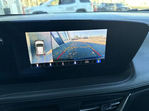 Used 2024 Buick Encore GX Sport Touring w/ Advanced Technology Package image 18