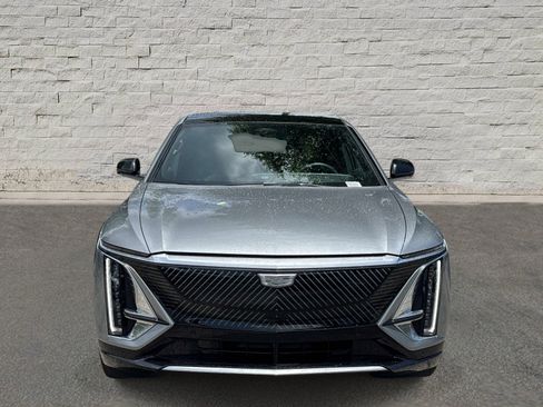 Used 2025 Cadillac Lyriq Luxury w/ LPO, Floor Liner Package AWD/4WD image 7