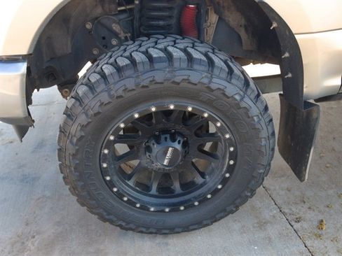 Used 2021 Ford F250 Platinum w/ FX4 Off-Road Package AWD/4WD image 12