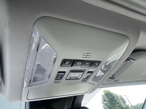 Used 2019 Toyota RAV4 XLE Premium w/ Cold Weather Package FWD image 29