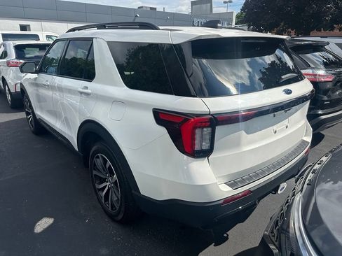 Used 2025 Ford Explorer ST-Line AWD/4WD image 6