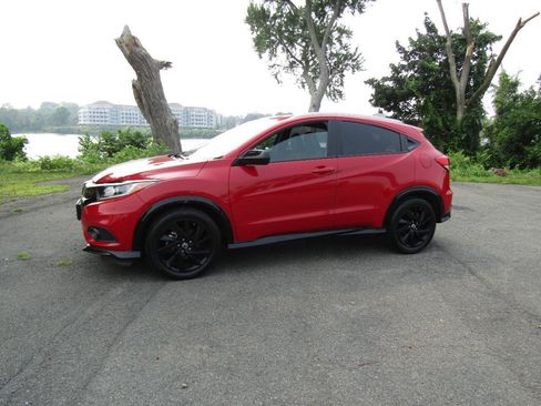 Used 2022 Honda HR-V Sport image 3